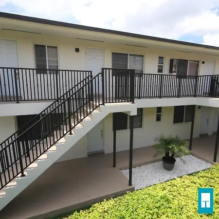 251 Airport/Top House Apartments Miami Exterior photo